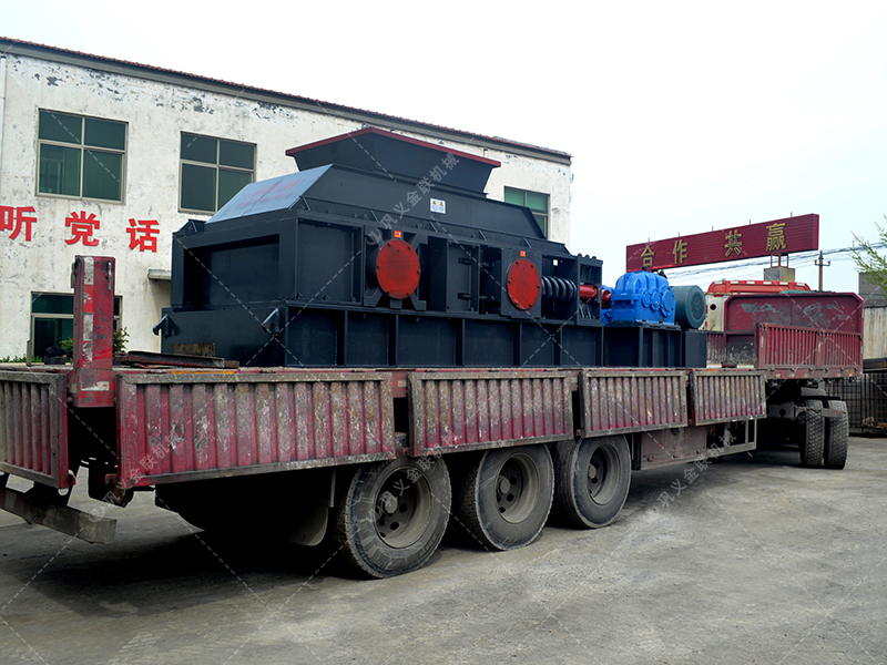 對(duì)輥破碎機(jī)在制砂工作中有哪些優(yōu)勢(shì)？