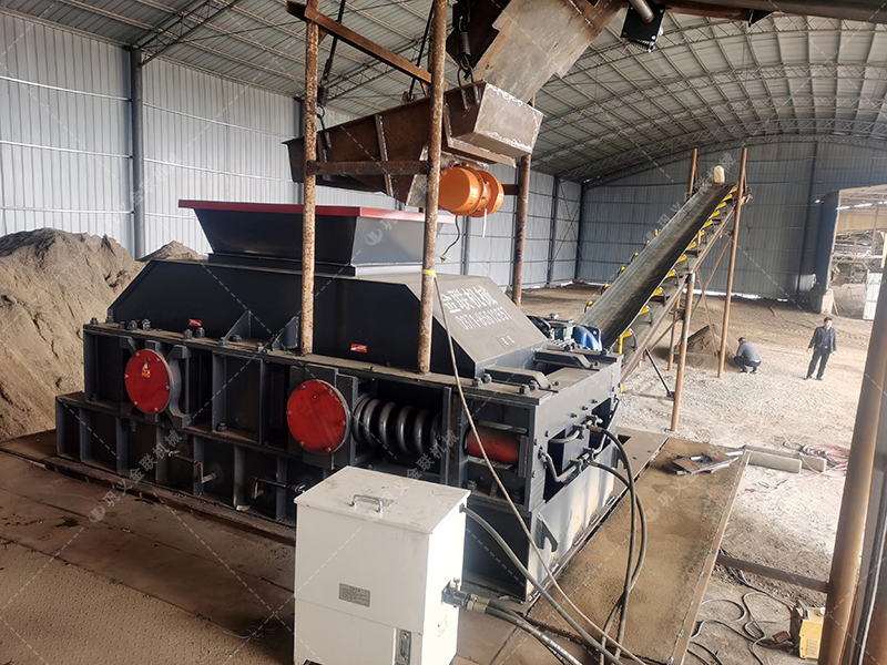 鵝卵石對(duì)輥破碎機(jī)介紹，為什么選擇金聯(lián)機(jī)械？